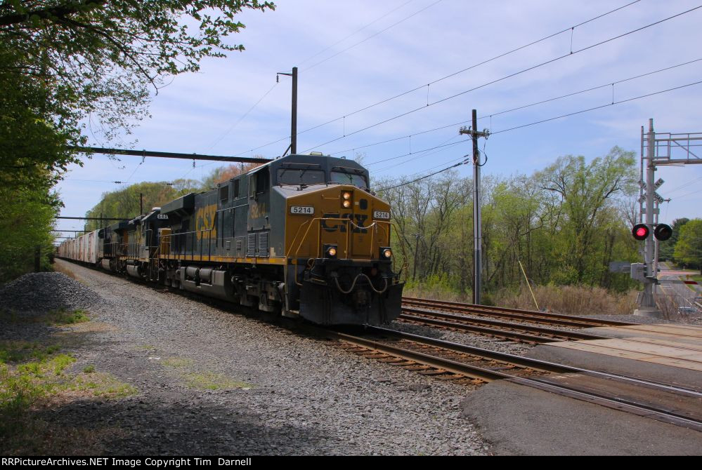 CSX 5214 leads M410